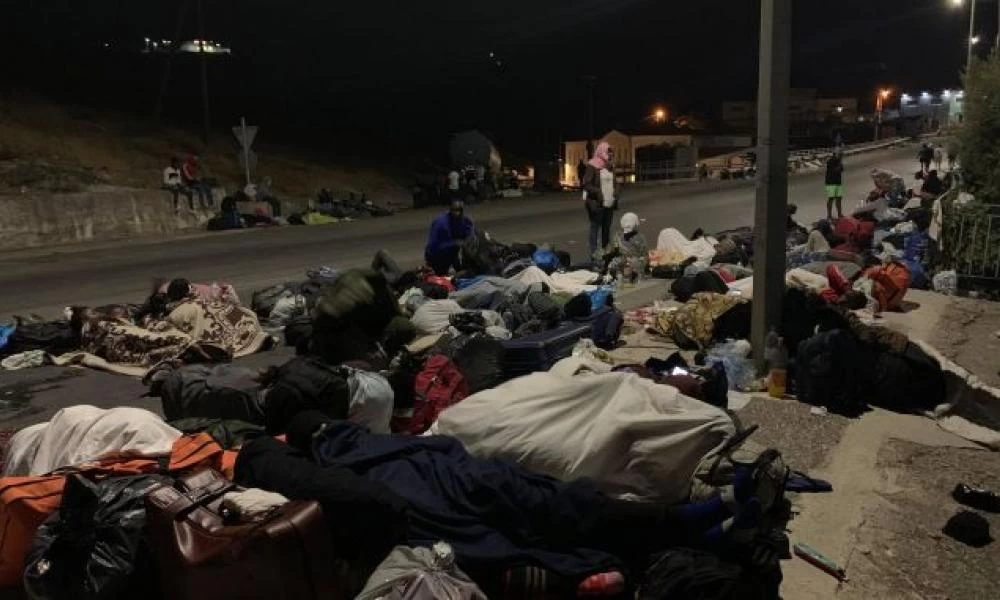 Βατόπουλος για Μόρια: Κίνδυνος διασποράς κορονοϊού και άλλων νοσημάτων